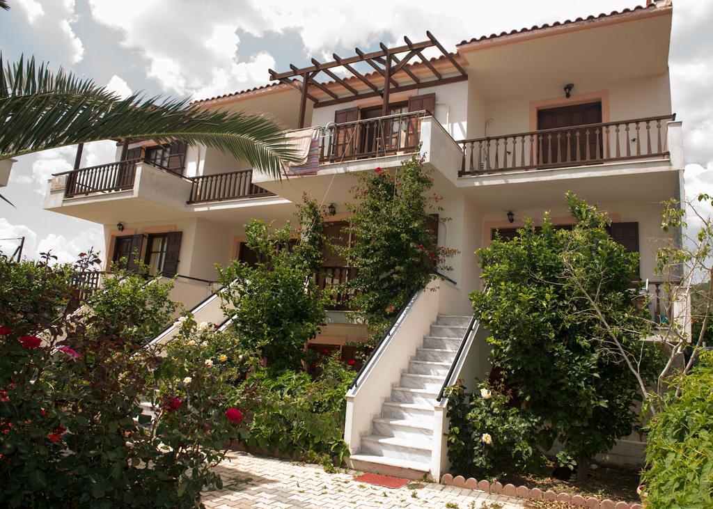 Morfoula Aparthotel Ватера Екстериор снимка